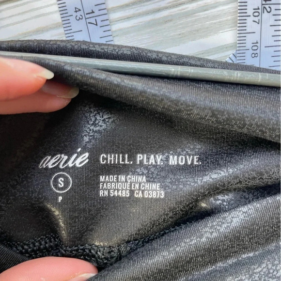 Aerie black embossed leggings size small - Picture 7 of 7